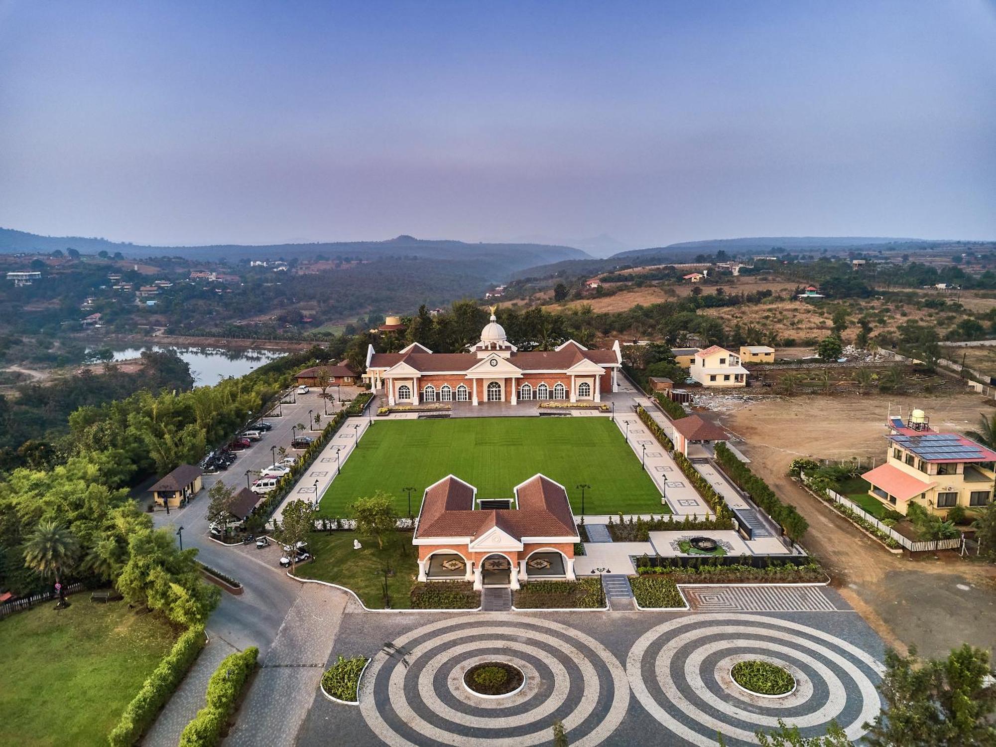 Grape County Eco Resort & Spa, Nashik Eksteriør billede
